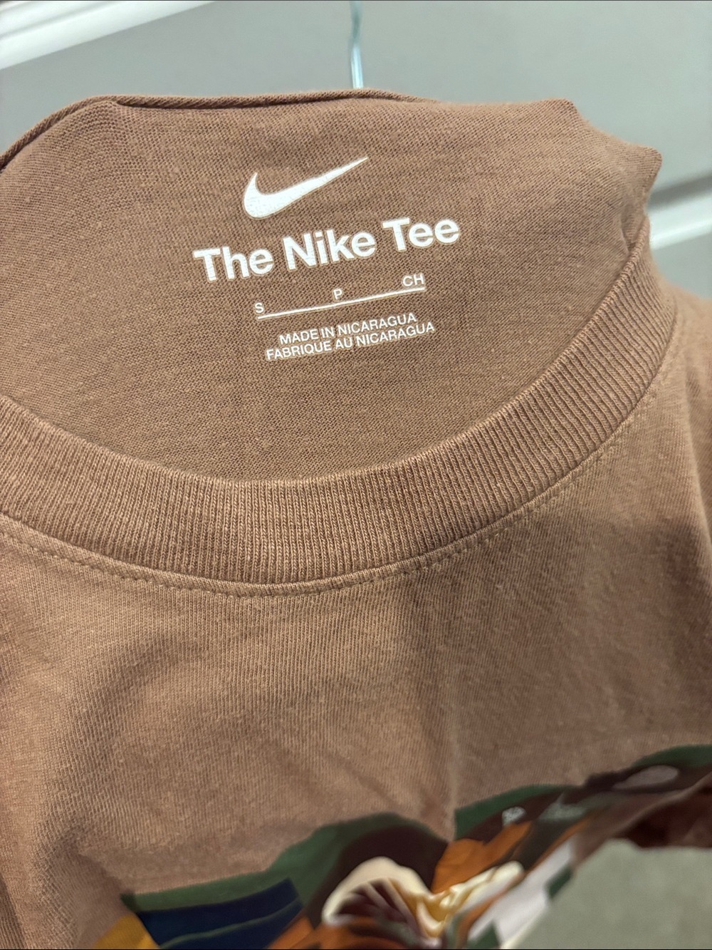 Nike Brown Graphic Tee with Multicolor Geometric Print - Picture 4 of 5